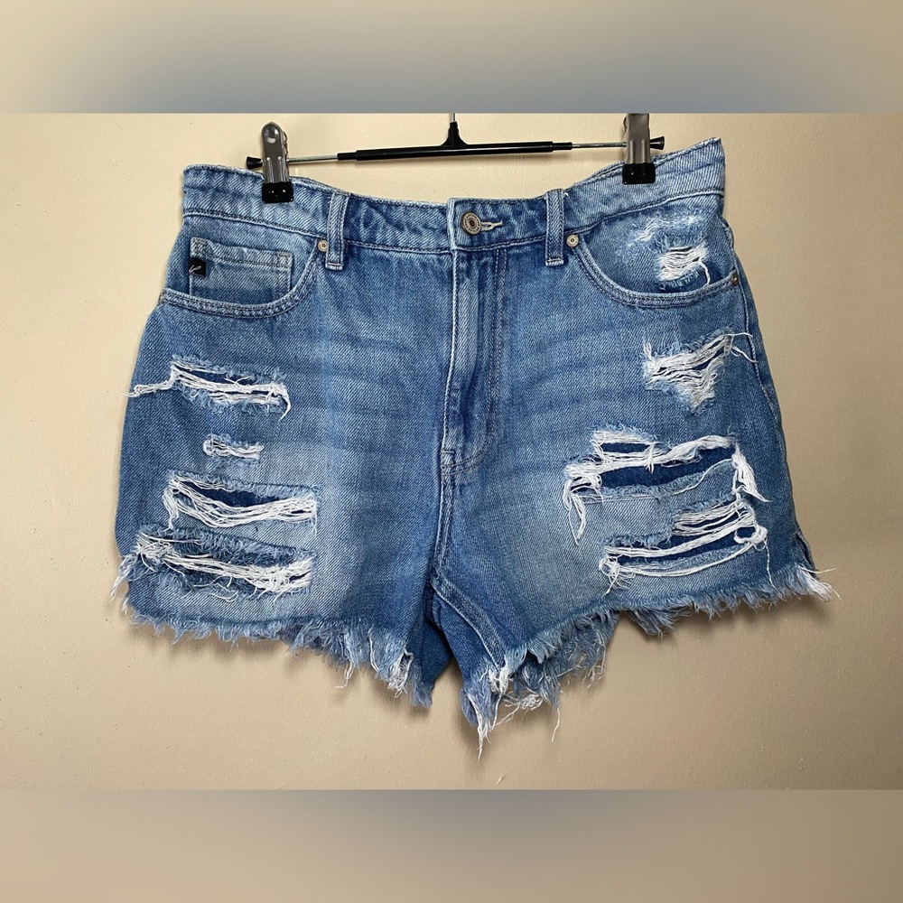 KanCan Jean Shorts Women’s Large Blue Denim Distressed Y2K